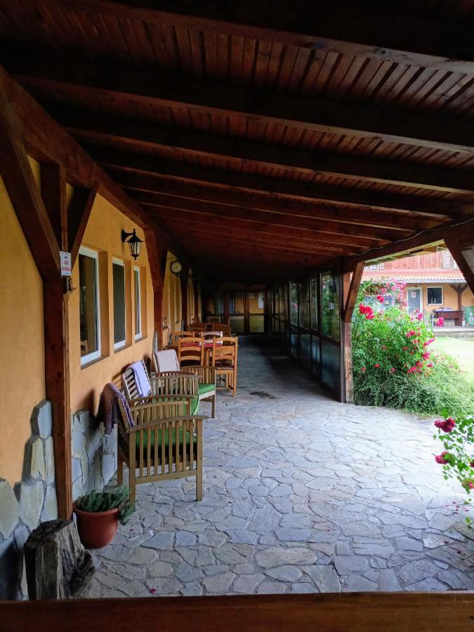 Natural Balkanic Selfcheckin Self-Catering Targoviste Esterno foto